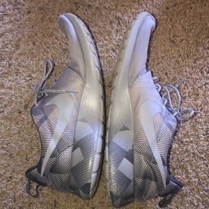 Nike Men’s Roshe Run - Rare Colorway